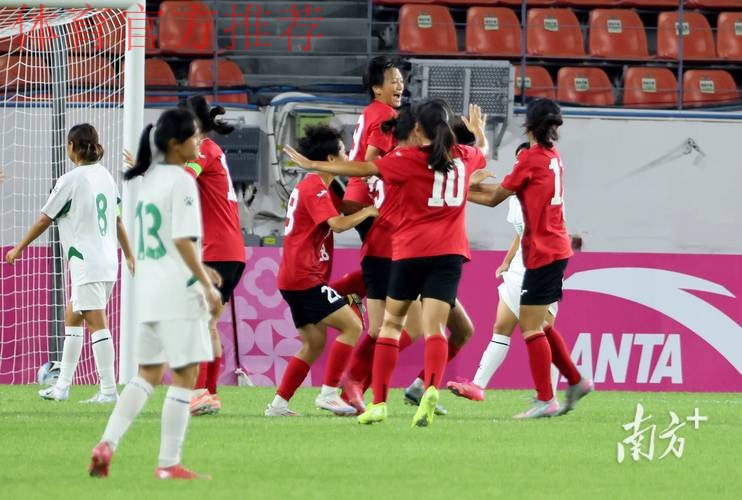 全国女足联赛广东赛区开赛 一睹众国脚风采 全国女足联赛广东赛区开赛 一睹众国脚风采